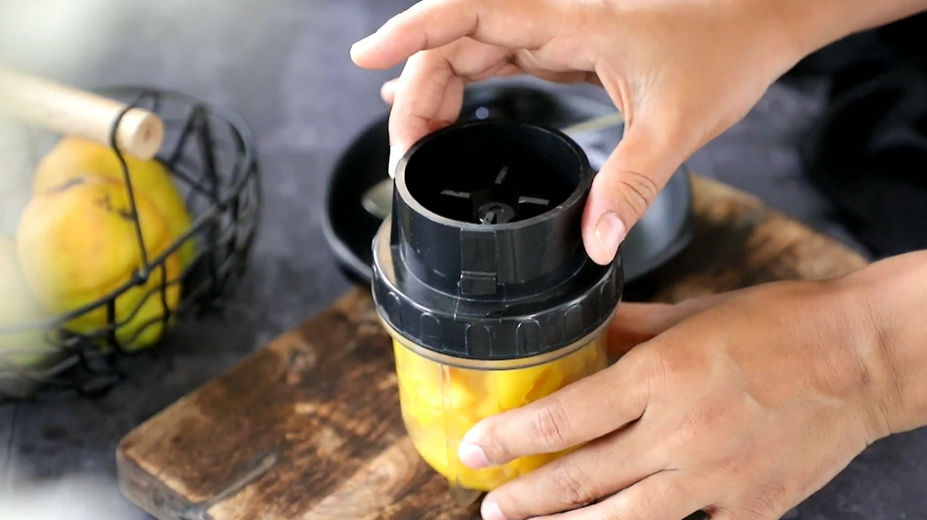 Blend the Mangoes